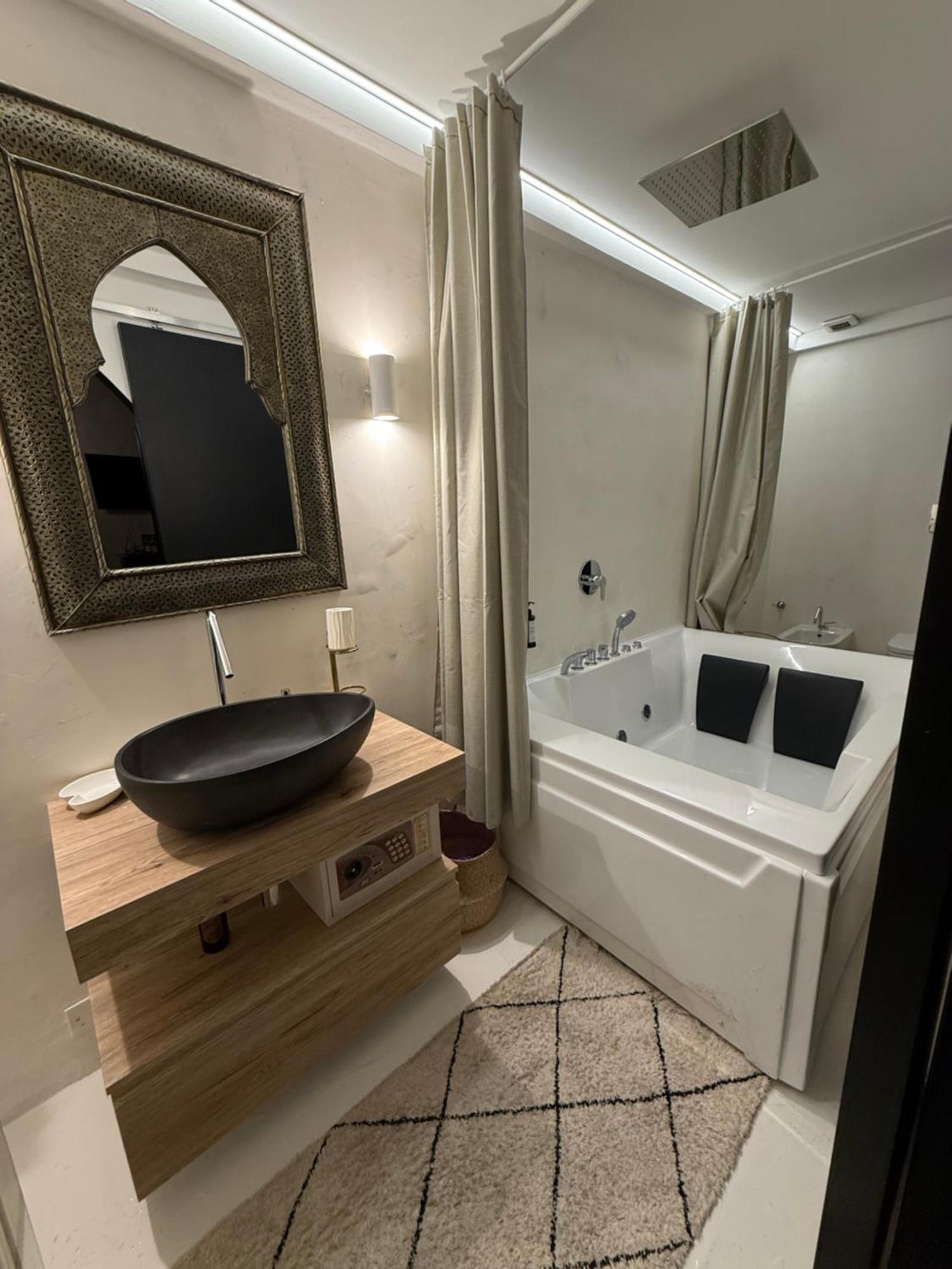 Les Chambres De Amelie B&B Bologna Kültér fotó